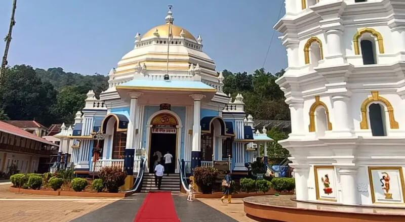 Group travel in Goa